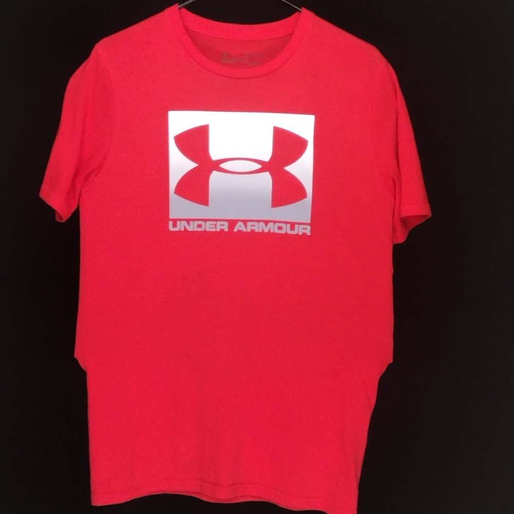Under Armour Heatgear Small Red Tee
